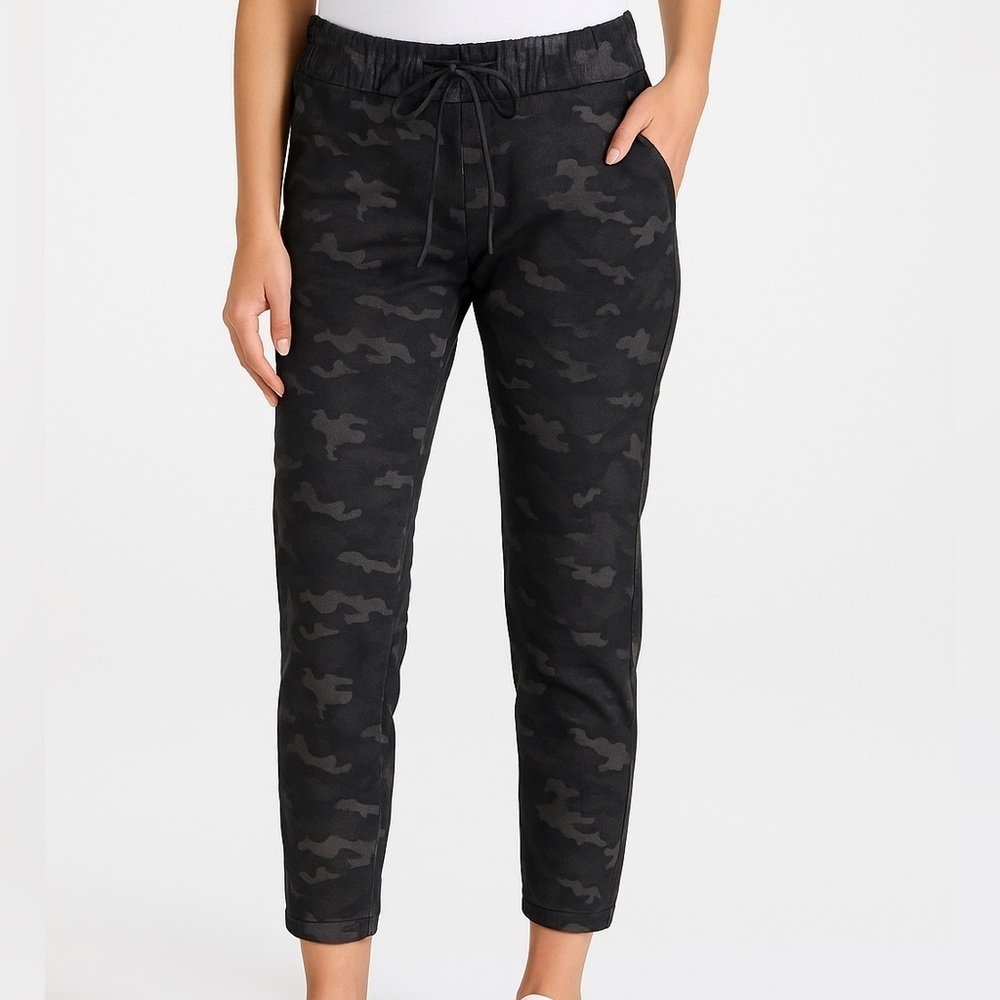 Bevy Flog Shely Jogger Pants Pull On Size 27 Camo Print